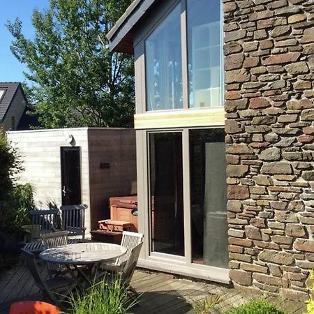 Charming With Jacuzzi Located Near Nature And Ski Slopes Prázdninový dům Ovifat