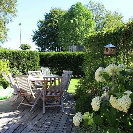 Charming With Jacuzzi Located Near Nature And Ski Slopes Prázdninový dům