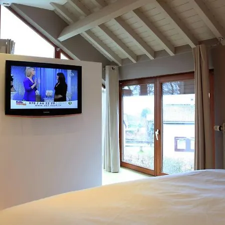 Charming With Jacuzzi Located Near Nature And Ski Slopes Hébergement de vacances *